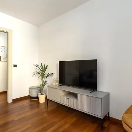 Apartment Luce - Stylish Terrace In The Heart Of Lucca